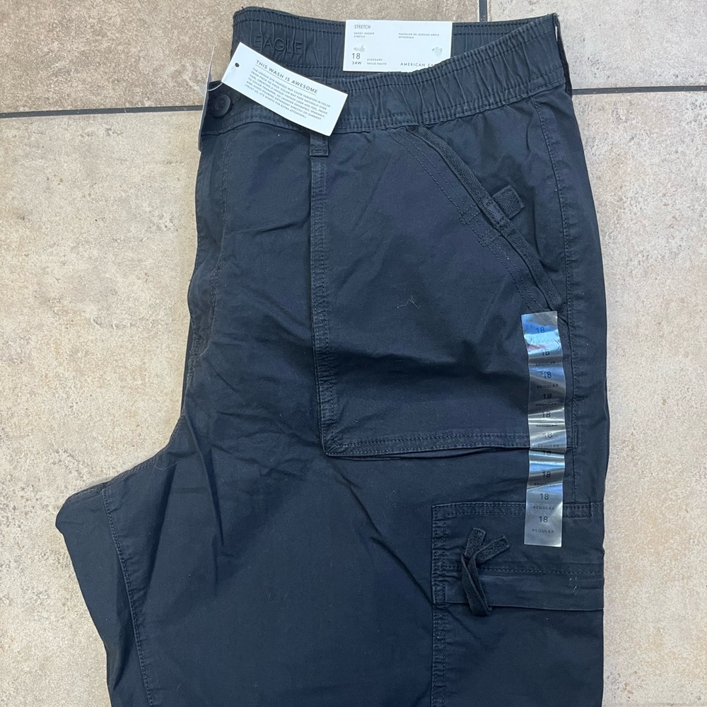 American Eagle Snappy Stretch Cargo Jogger (18) NWT
